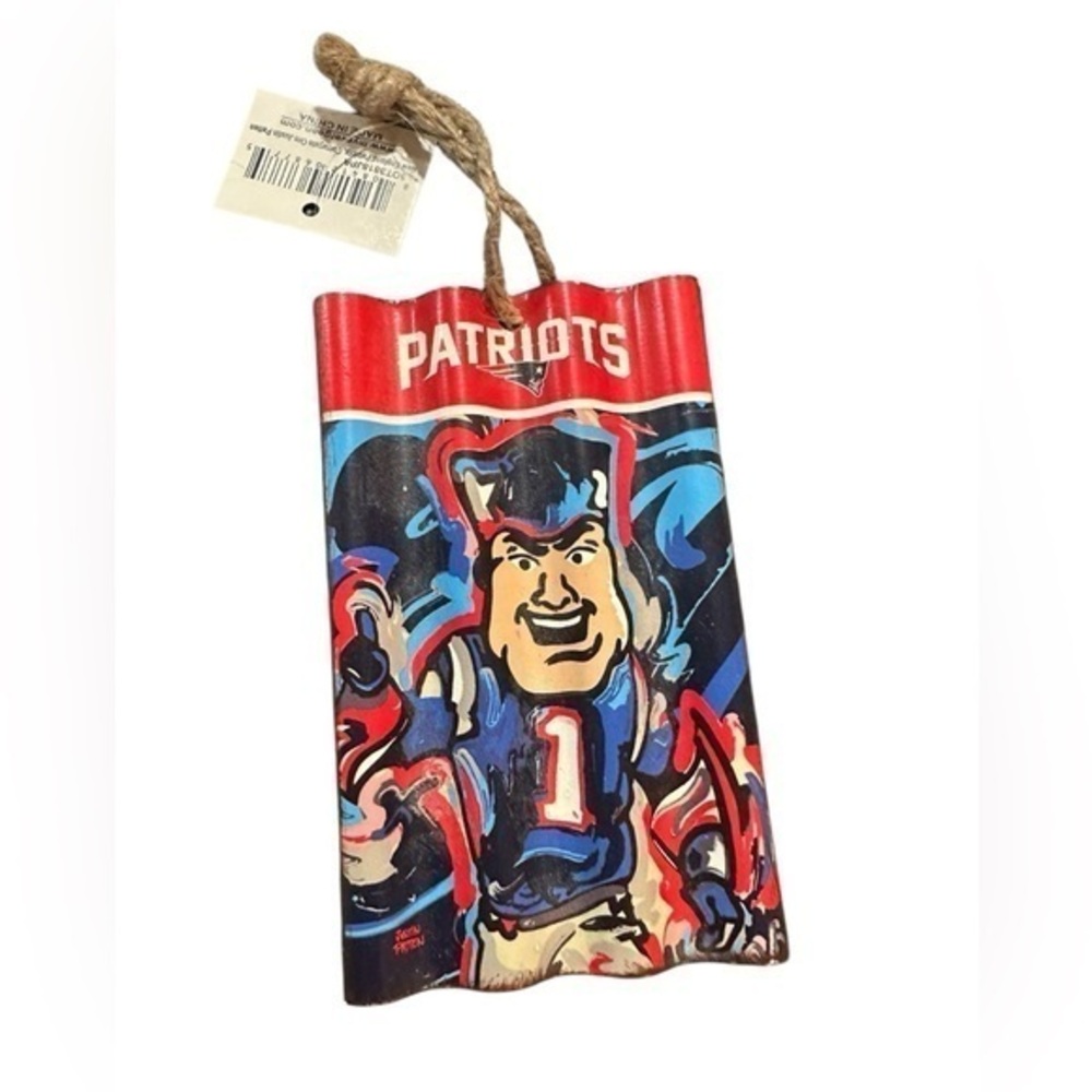 NWT NFL New England Patriots Tin Corrugated Ornament